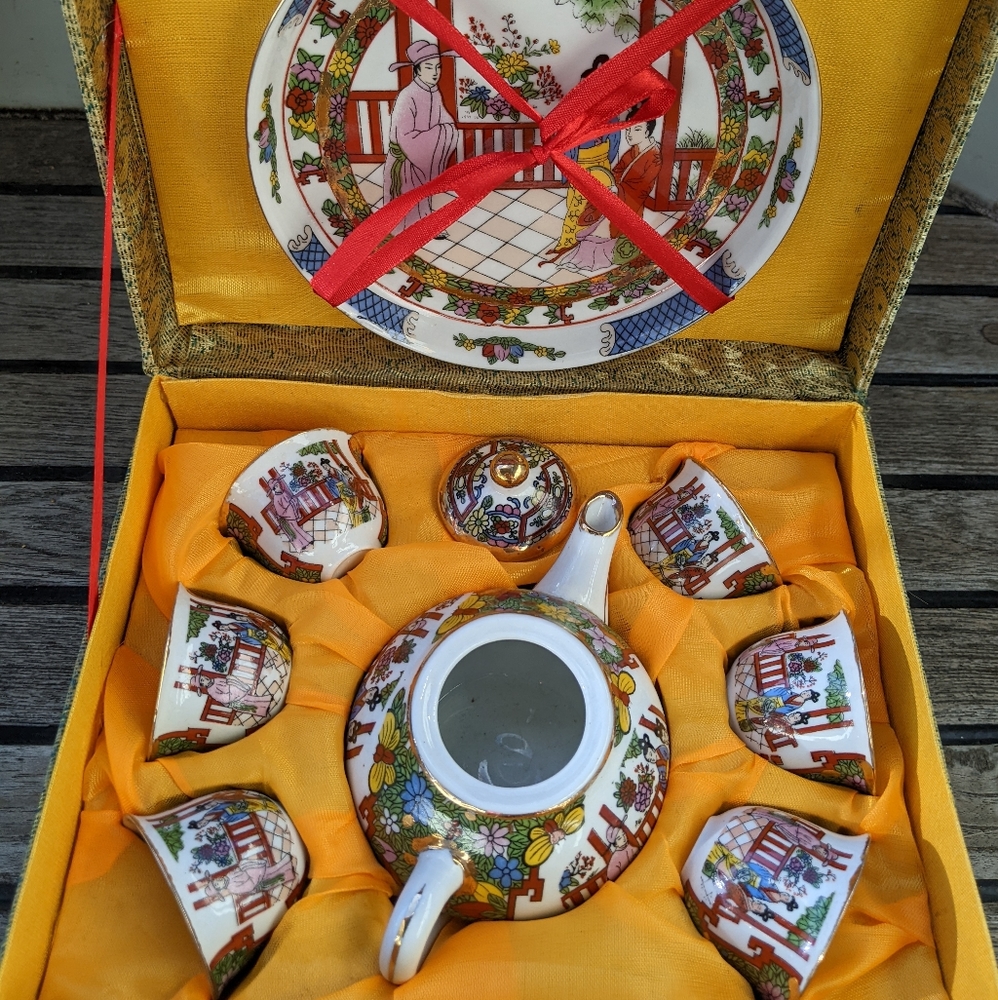 VTG tea set
